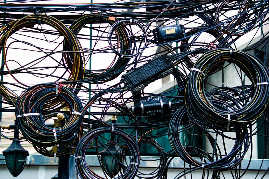 Móviles y aparatos viejos: cómo reciclar electrónica sin que acabe en un cajón