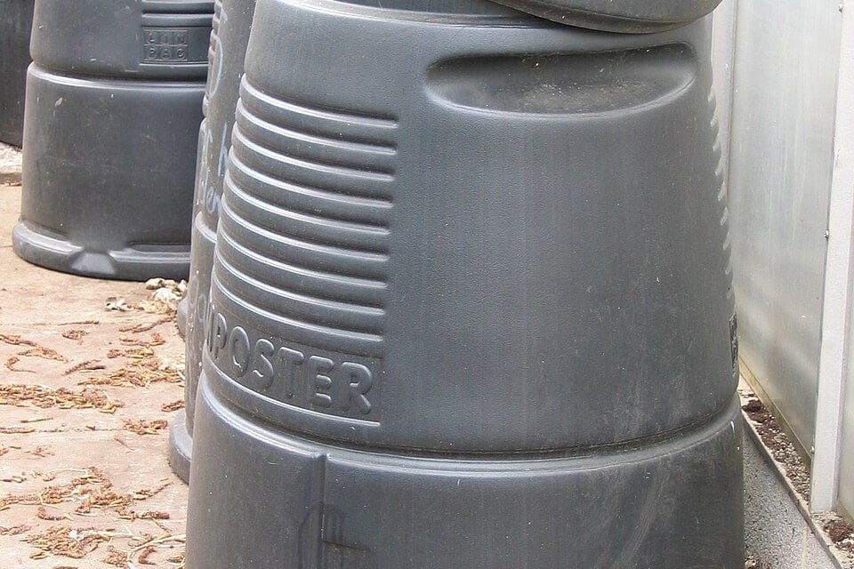 Compostaje en verano: por qué el calor de agosto es tu mejor aliado para reducir la basura