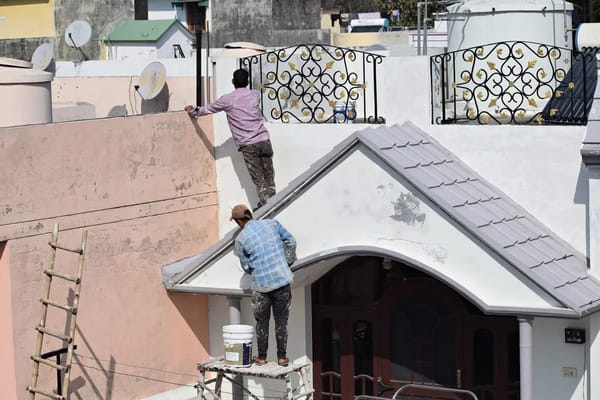 Techos fríos: la pintura blanca que refresca tu casa este verano